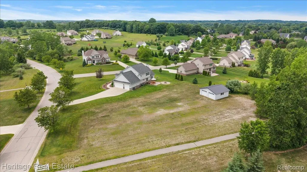 5222 Coulter Lake Boulevard Independence Charter Township MI 48348