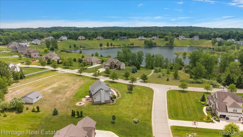 5222 Coulter Lake Boulevard Independence Charter Township MI 48348