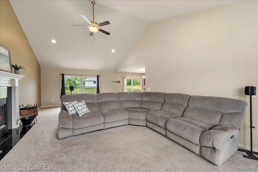 5222 Coulter Lake Boulevard Independence Charter Township MI 48348