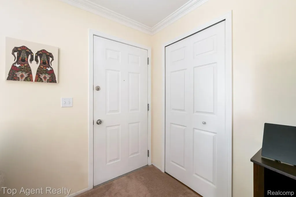 31849 Breezeway Chesterfield Township MI 48047