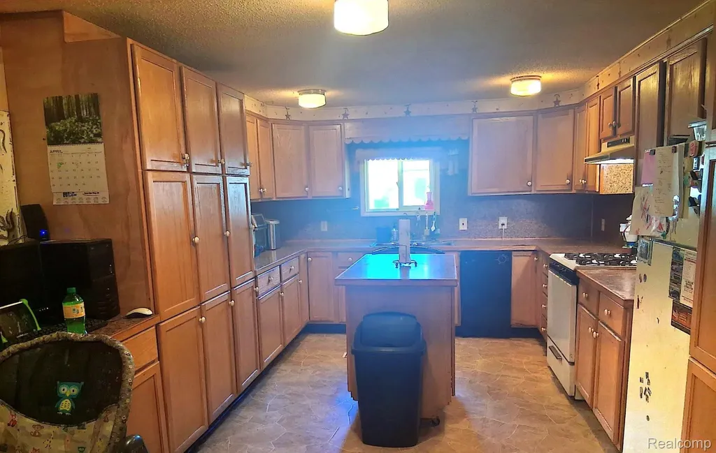 2363 Piper Drive Richfield Township MI 48656