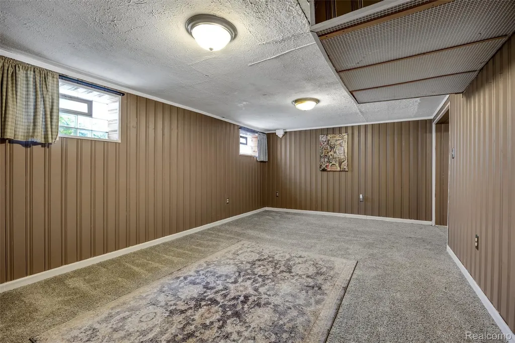16713 Glastonbury Road Detroit City MI 48219