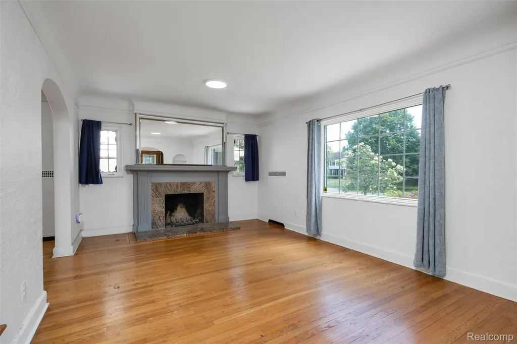 16713 Glastonbury Road Detroit City MI 48219