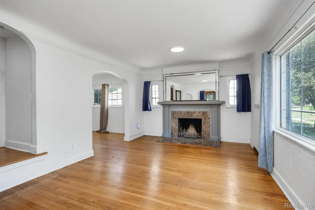 16713 Glastonbury Road Detroit City MI 48219