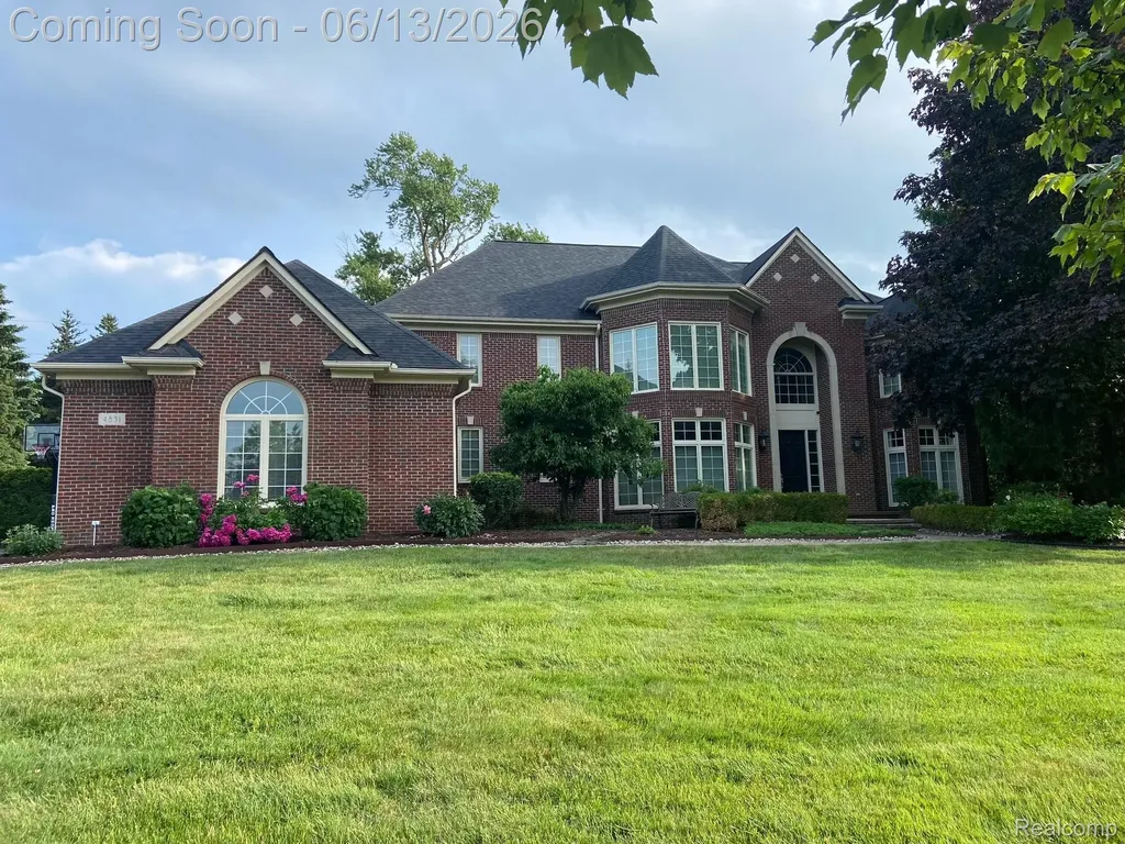 4831 Goodison Place Drive Oakland Charter Township MI 48306