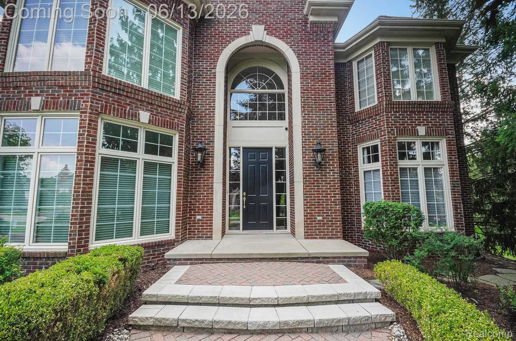 4831 Goodison Place Drive Oakland Charter Township MI 48306