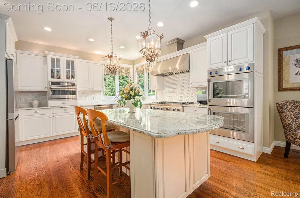 4831 Goodison Place Drive Oakland Charter Township MI 48306