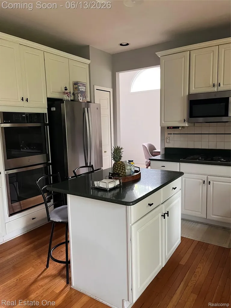 30612 Sequoia Circle Farmington Hills City MI 48331