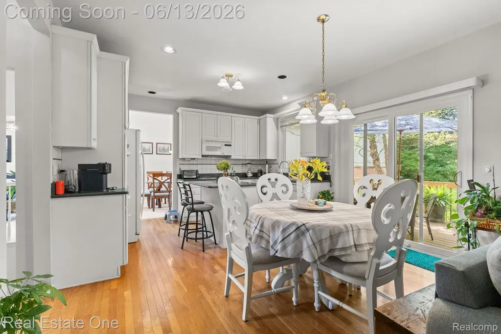 30612 Sequoia Circle Farmington Hills City MI 48331