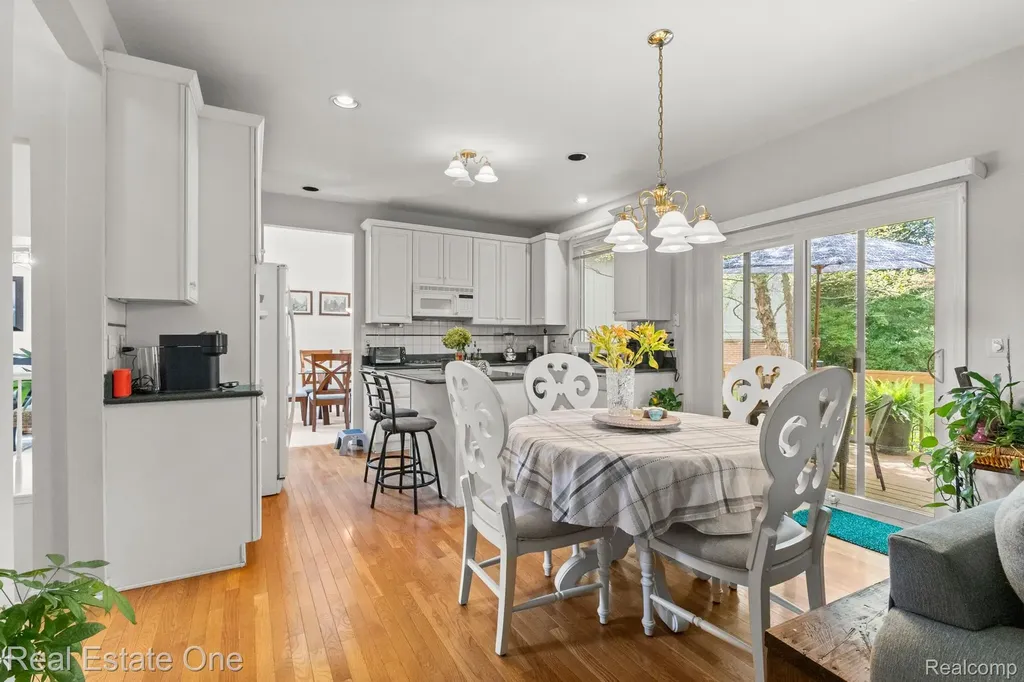 30612 Sequoia Circle Farmington Hills City MI 48331