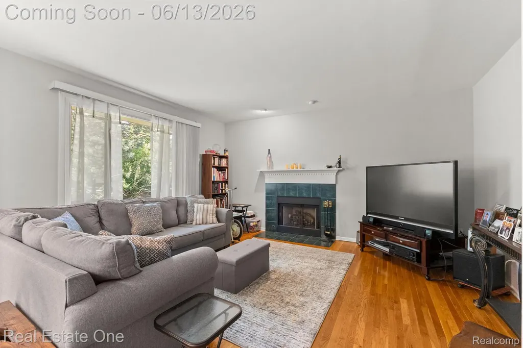 30612 Sequoia Circle Farmington Hills City MI 48331