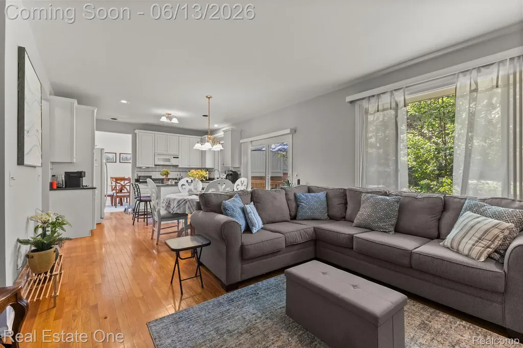 30612 Sequoia Circle Farmington Hills City MI 48331