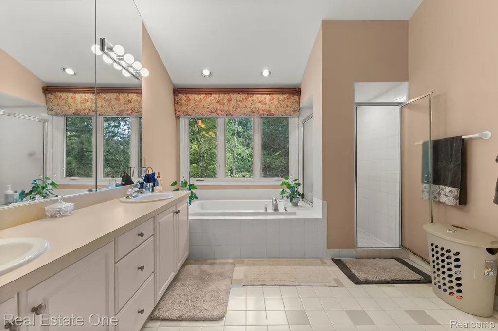 30612 Sequoia Circle Farmington Hills City MI 48331