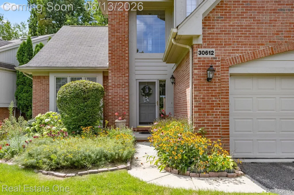 30612 Sequoia Circle Farmington Hills City MI 48331