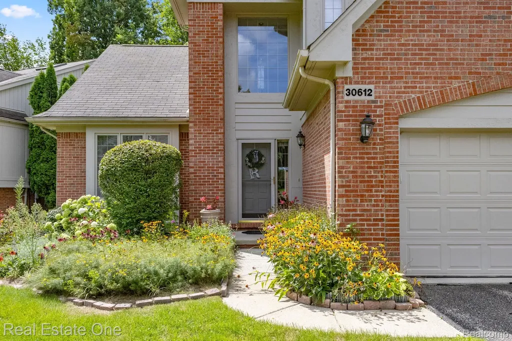 30612 Sequoia Circle Farmington Hills City MI 48331