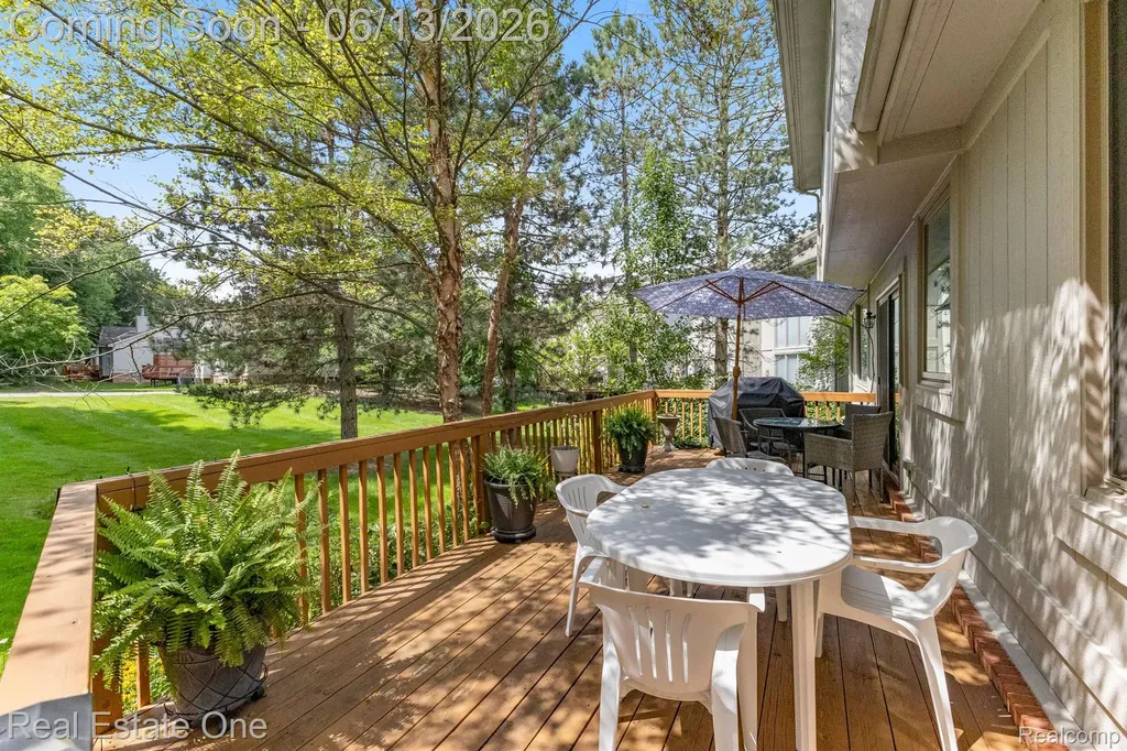 30612 Sequoia Circle Farmington Hills City MI 48331