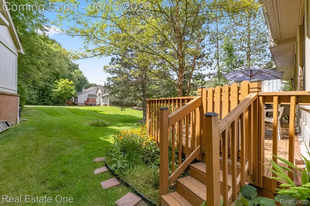 30612 Sequoia Circle Farmington Hills City MI 48331