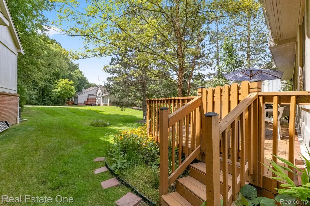 30612 Sequoia Circle Farmington Hills City MI 48331