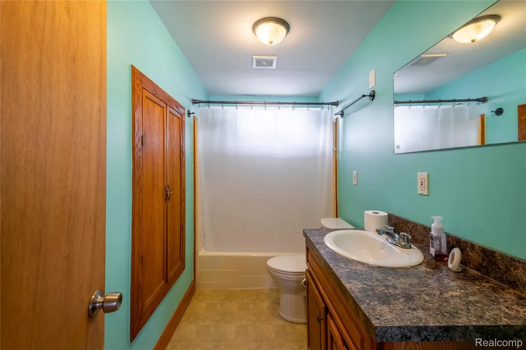 1270 W Oregon Street Lapeer City MI 48446