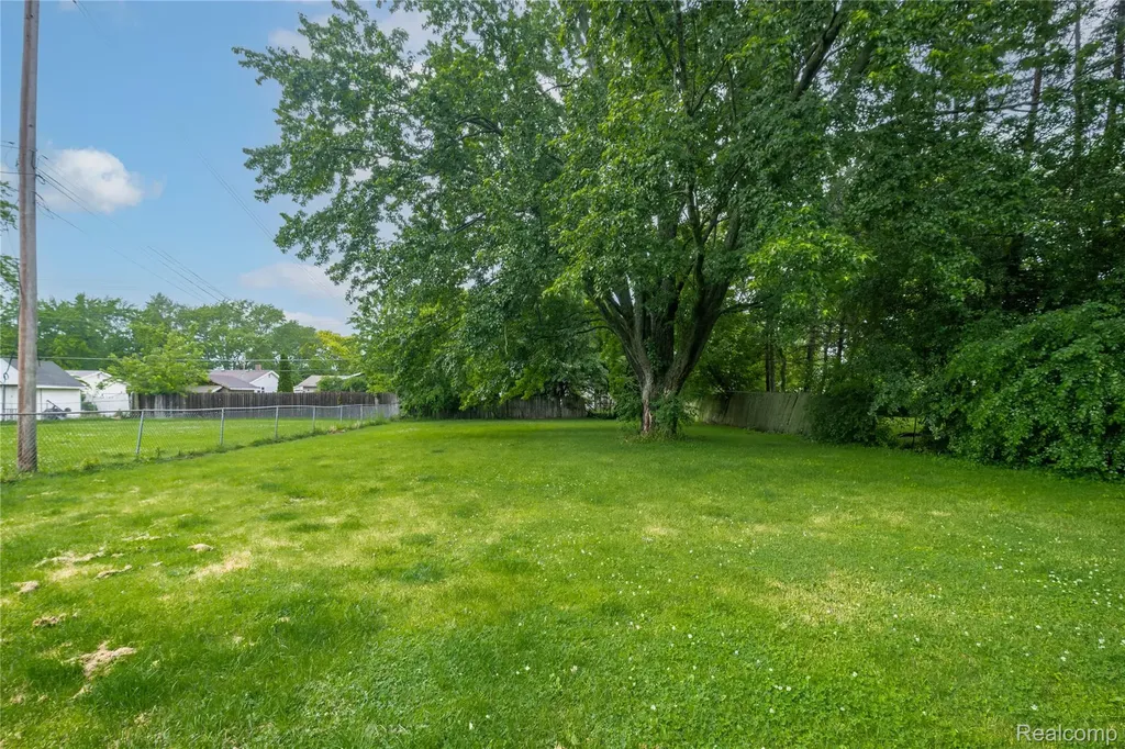 1270 W Oregon Street Lapeer City MI 48446
