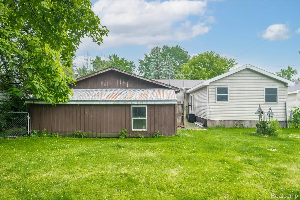 1270 W Oregon Street Lapeer City MI 48446