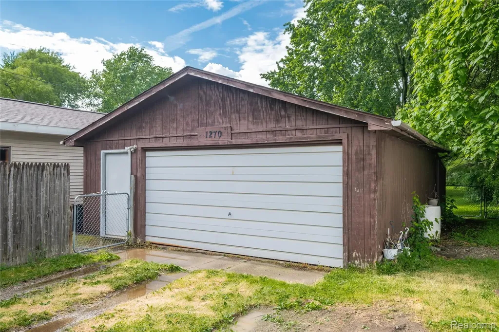 1270 W Oregon Street Lapeer City MI 48446
