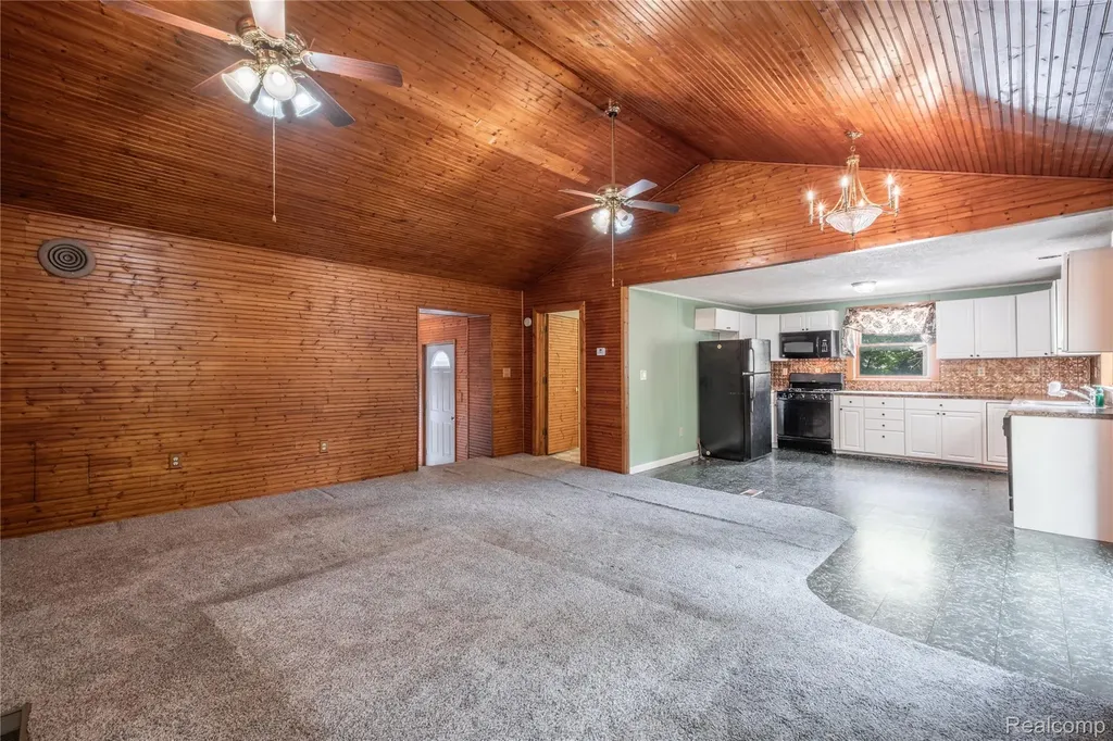 1270 W Oregon Street Lapeer City MI 48446