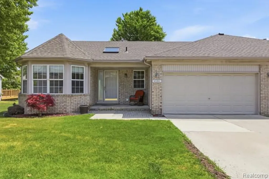 41184 Greenspire Drive Clinton Charter Township MI 48038