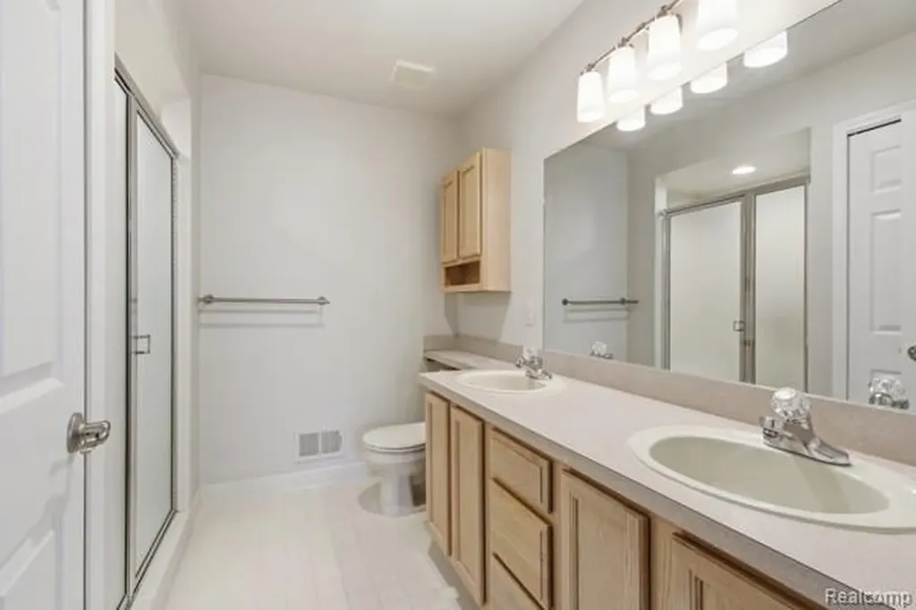 41184 Greenspire Drive Clinton Charter Township MI 48038