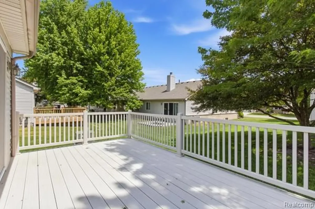 41184 Greenspire Drive Clinton Charter Township MI 48038