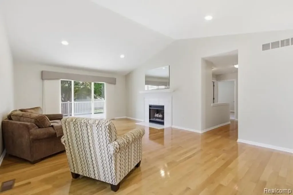 41184 Greenspire Drive Clinton Charter Township MI 48038