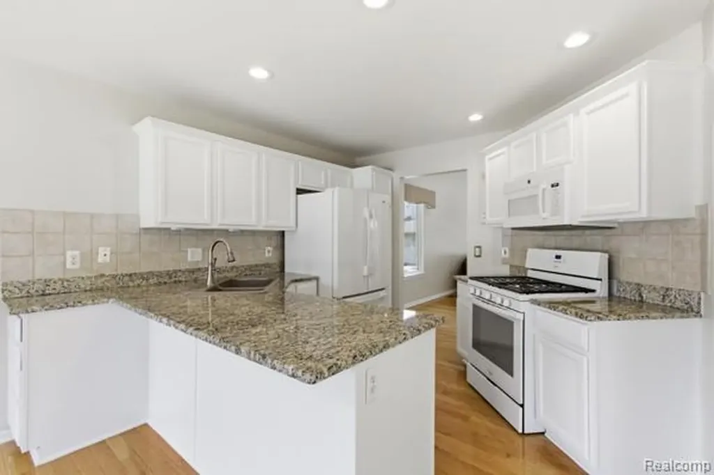 41184 Greenspire Drive Clinton Charter Township MI 48038