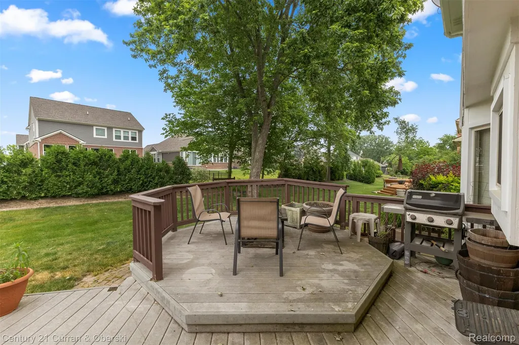 45924 Rockledge Drive Plymouth Charter Township MI 48170