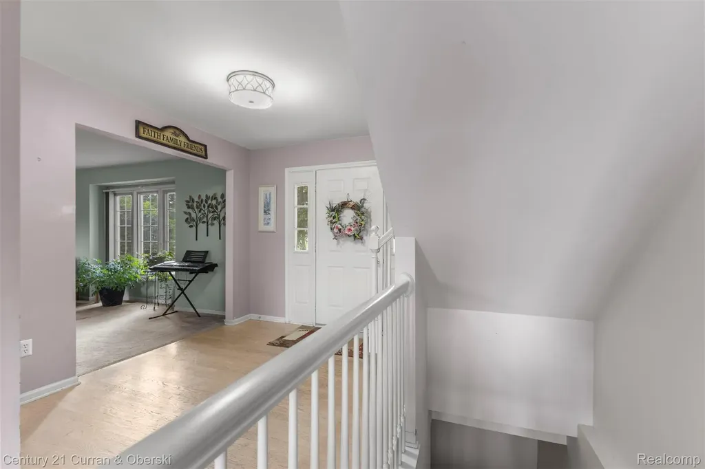 45924 Rockledge Drive Plymouth Charter Township MI 48170