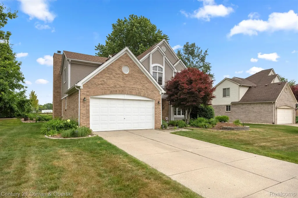 45924 Rockledge Drive Plymouth Charter Township MI 48170