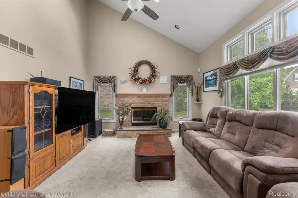 45924 Rockledge Drive Plymouth Charter Township MI 48170