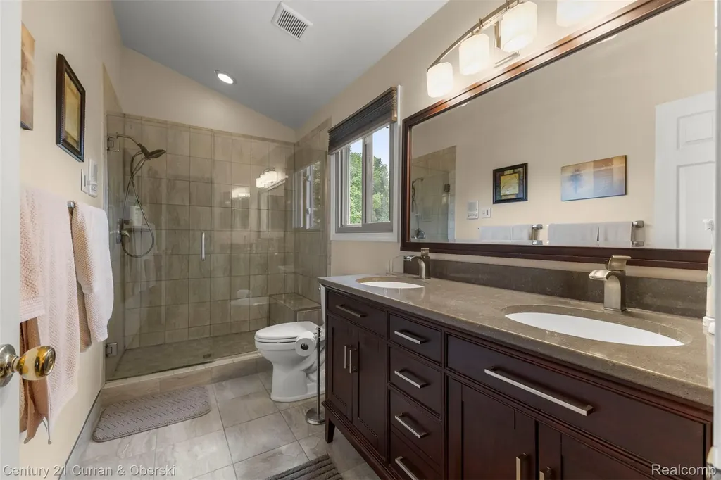 45924 Rockledge Drive Plymouth Charter Township MI 48170