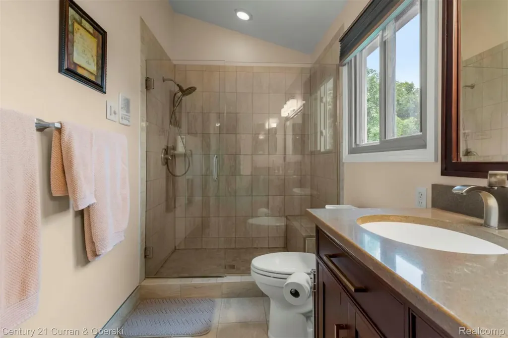 45924 Rockledge Drive Plymouth Charter Township MI 48170