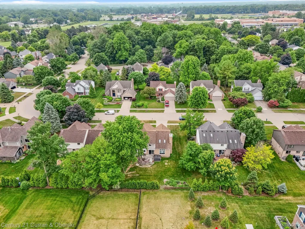 45924 Rockledge Drive Plymouth Charter Township MI 48170