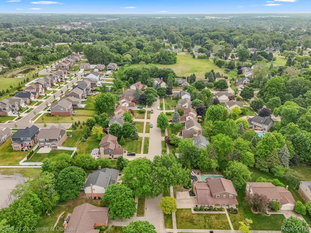 45924 Rockledge Drive Plymouth Charter Township MI 48170