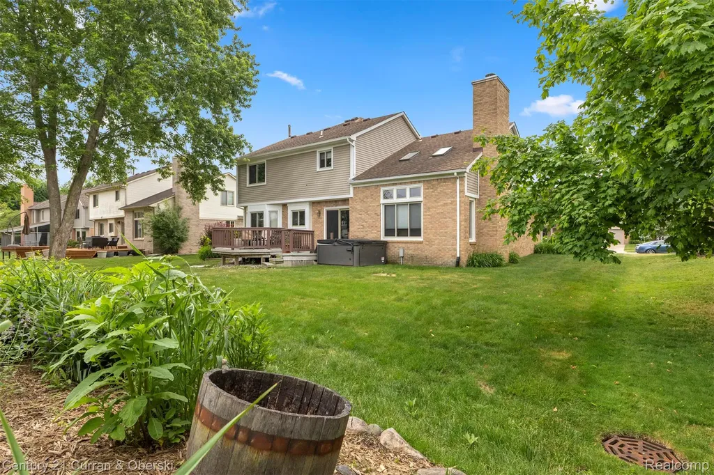 45924 Rockledge Drive Plymouth Charter Township MI 48170