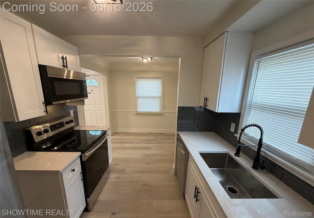 13395 Pullman Street Southgate City MI 48195
