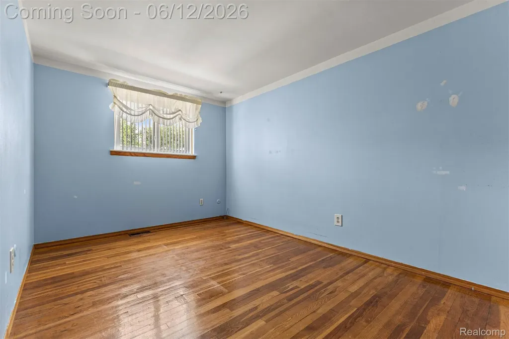 29156 Manchester Street Westland City MI 48185