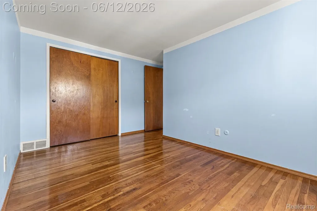 29156 Manchester Street Westland City MI 48185