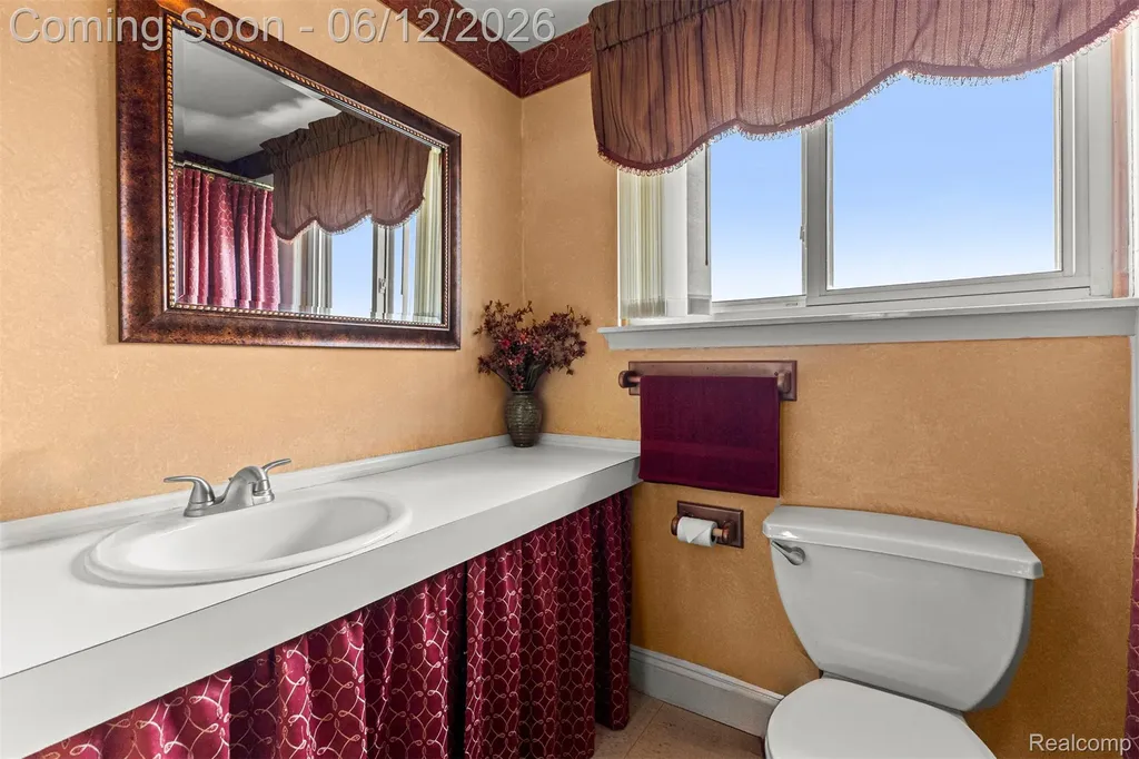 29156 Manchester Street Westland City MI 48185