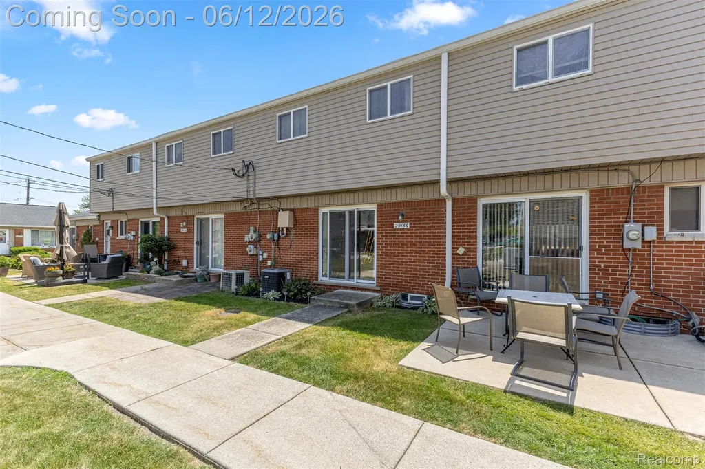 29156 Manchester Street Westland City MI 48185