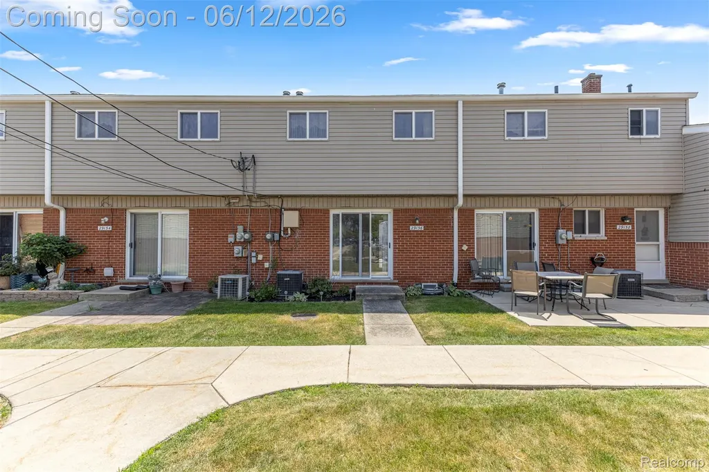 29156 Manchester Street Westland City MI 48185