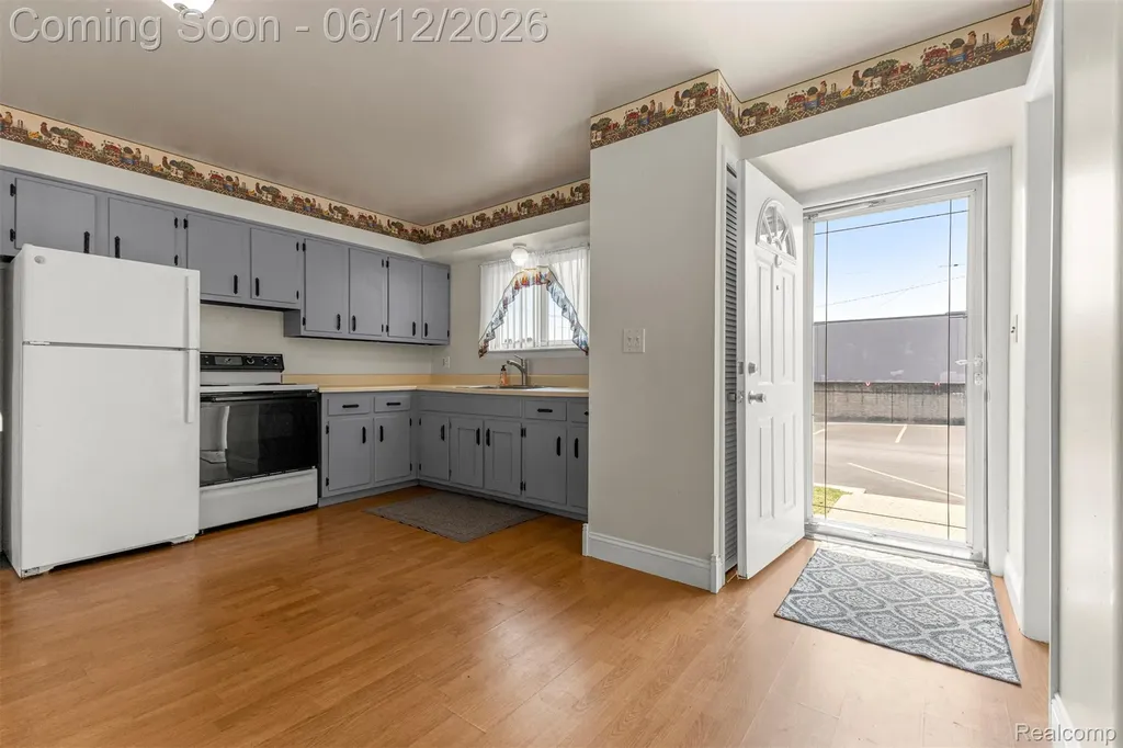 29156 Manchester Street Westland City MI 48185