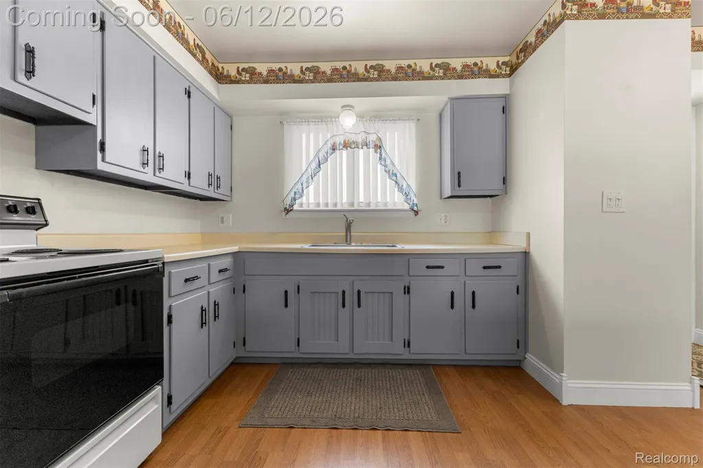 29156 Manchester Street Westland City MI 48185