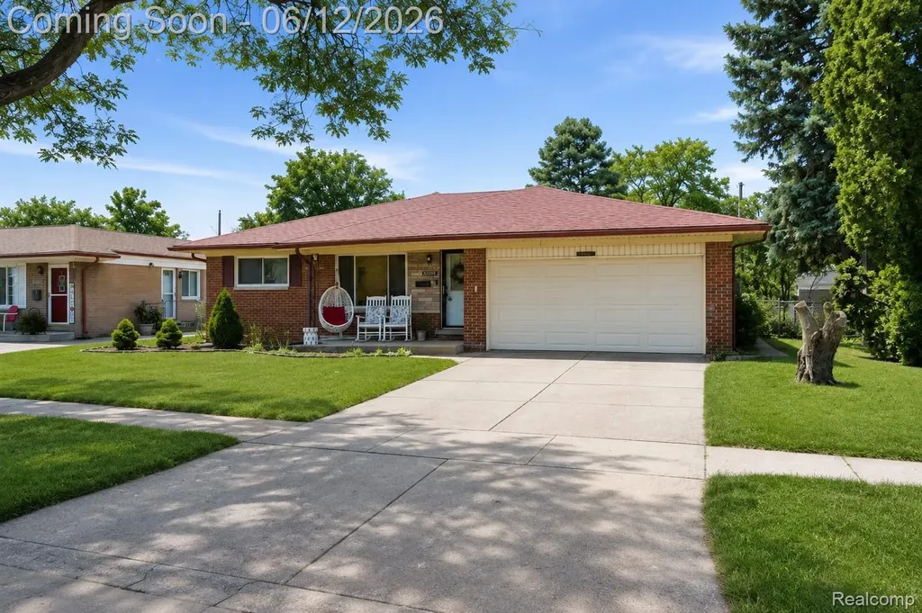 32808 Wareham Court Warren City MI 48092